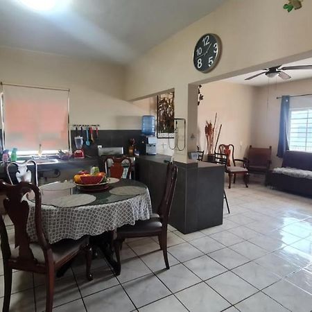 마사틀란 Casa A Pie De Playa Isla De La Piedra 아파트 외부 사진