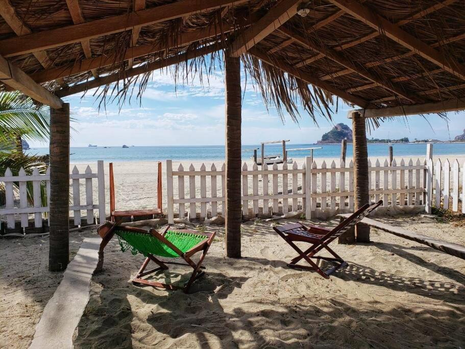 마사틀란 Casa A Pie De Playa Isla De La Piedra 아파트 외부 사진