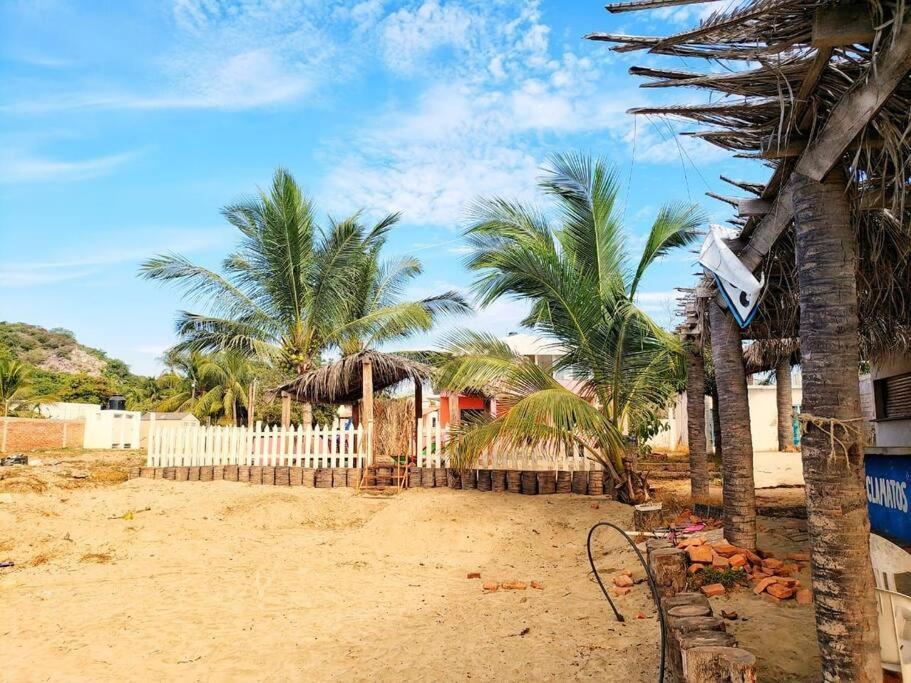 마사틀란 Casa A Pie De Playa Isla De La Piedra 아파트 외부 사진